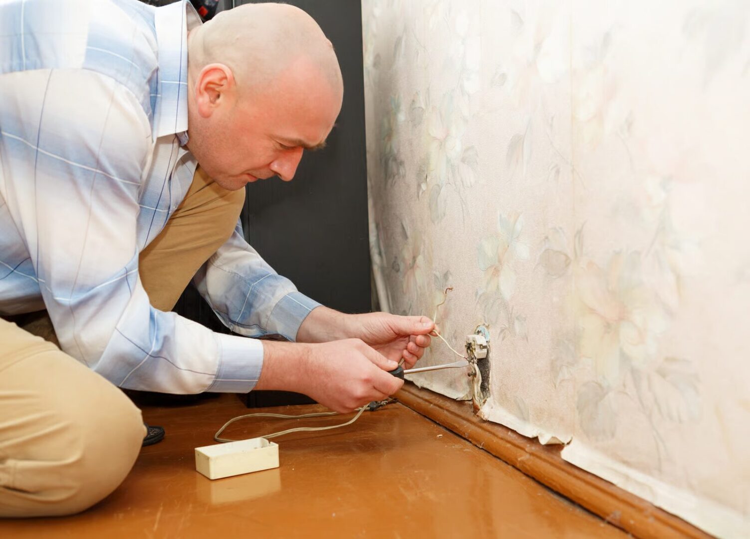 Common Electrical Problems in Older Boston Homes